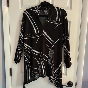 CLARA SUNWOO Striking Black Tunic with White Abstract Design XL EUC